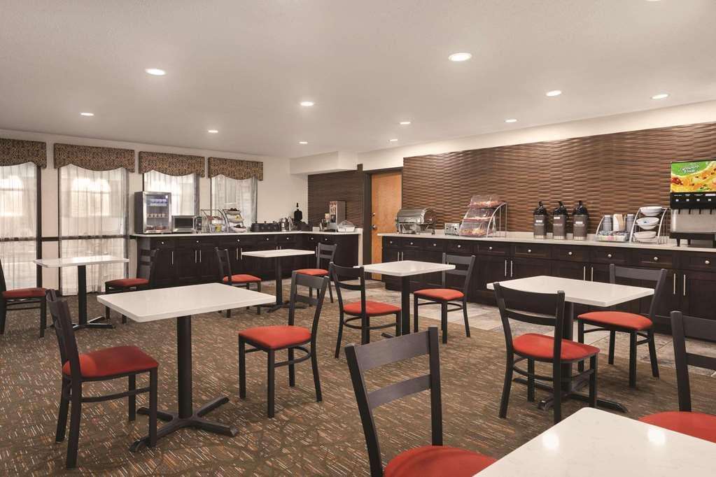Country Inn & Suites By Radisson, Auburn, In Restaurant photo